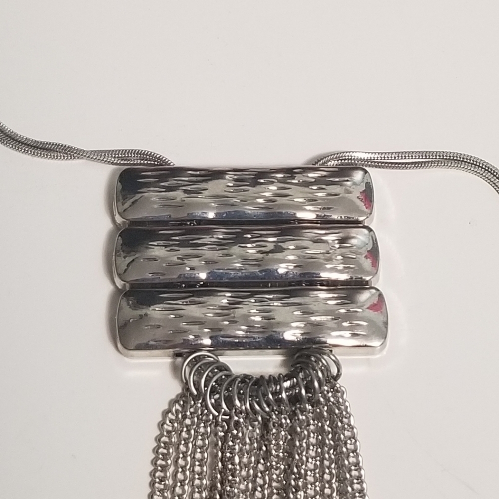 $5 ADD ON - Fashion necklace in silver tone